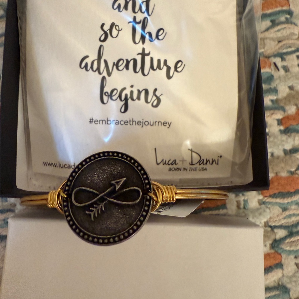 Luca + Danni Gold and Black Infinity Arrow Bangle